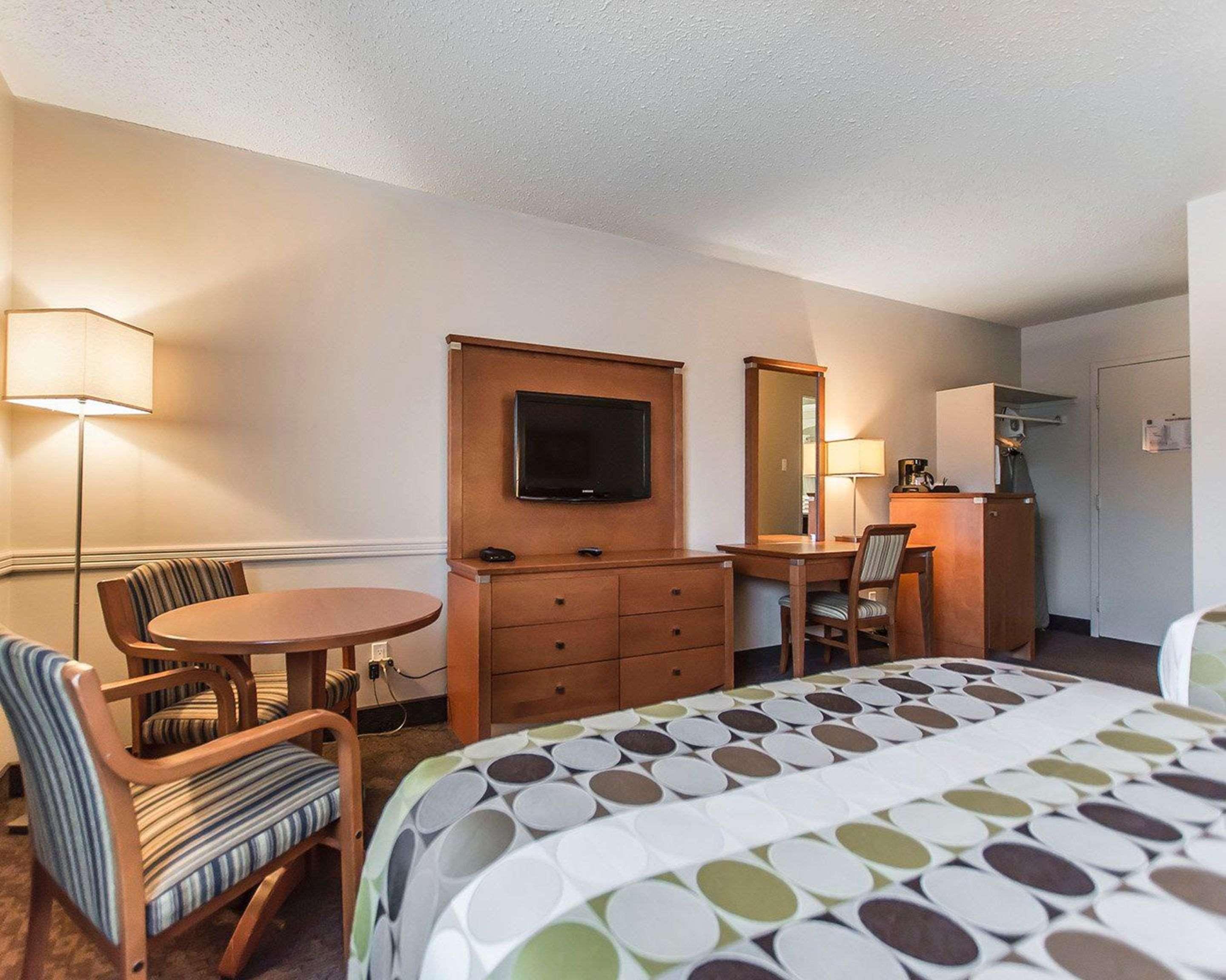 Quality Inn Rouyn-Noranda Extérieur photo