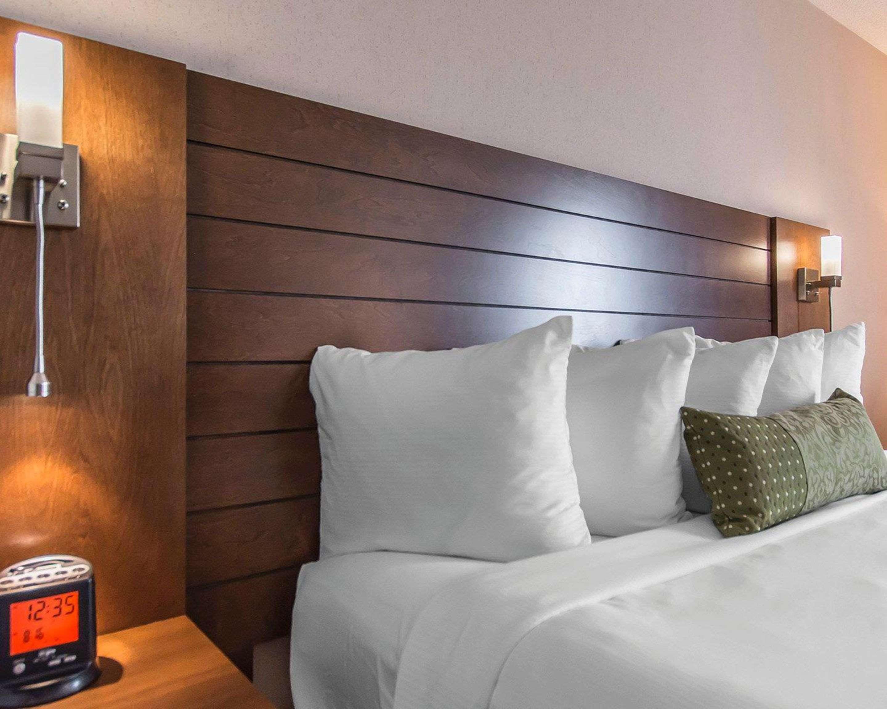 Quality Inn Rouyn-Noranda Extérieur photo