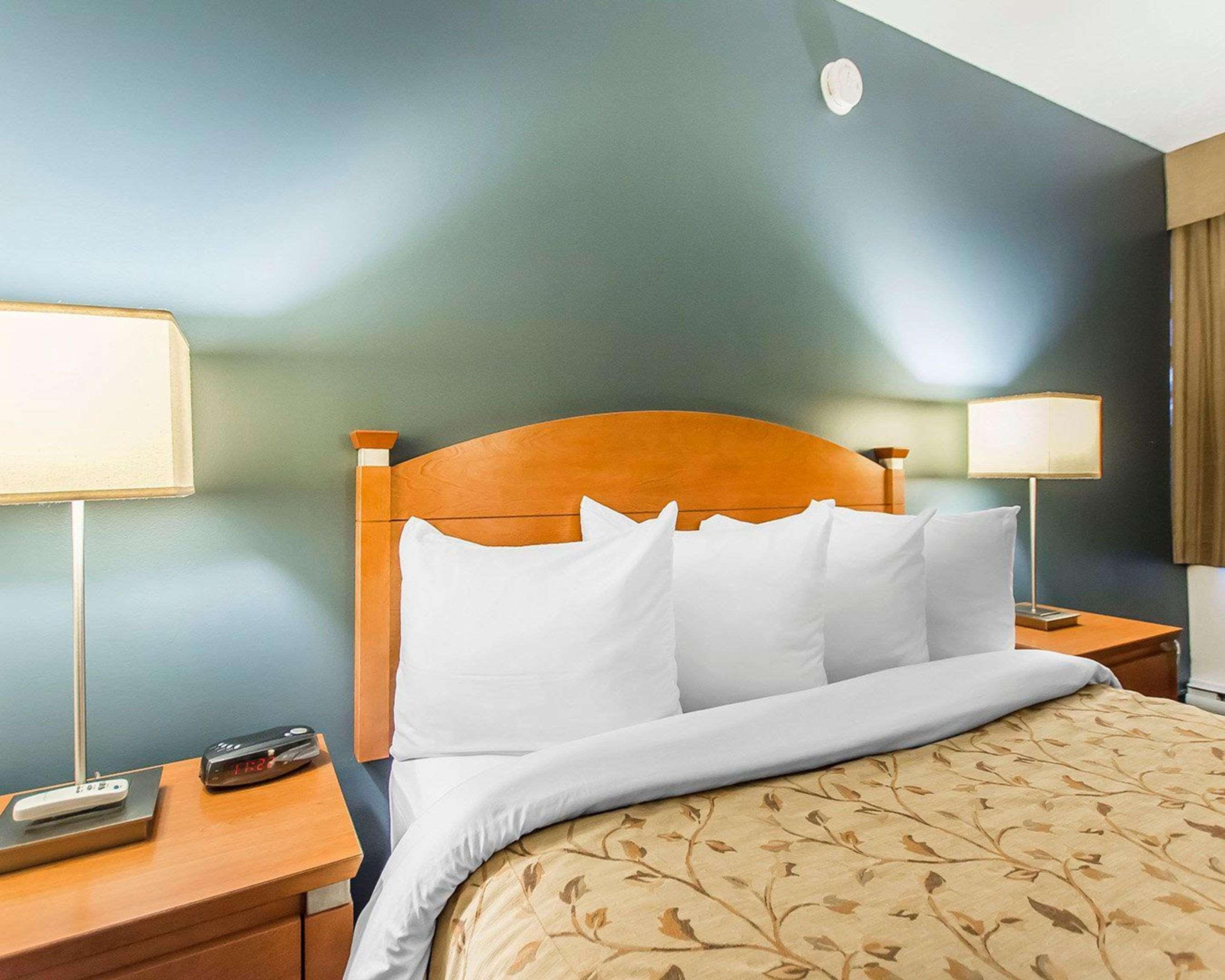 Quality Inn Rouyn-Noranda Extérieur photo