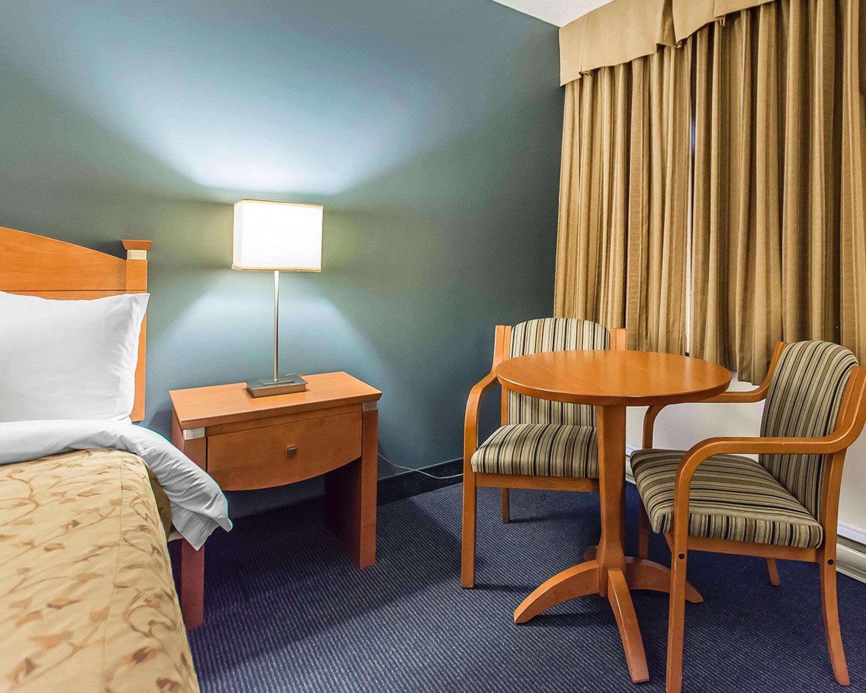 Quality Inn Rouyn-Noranda Extérieur photo