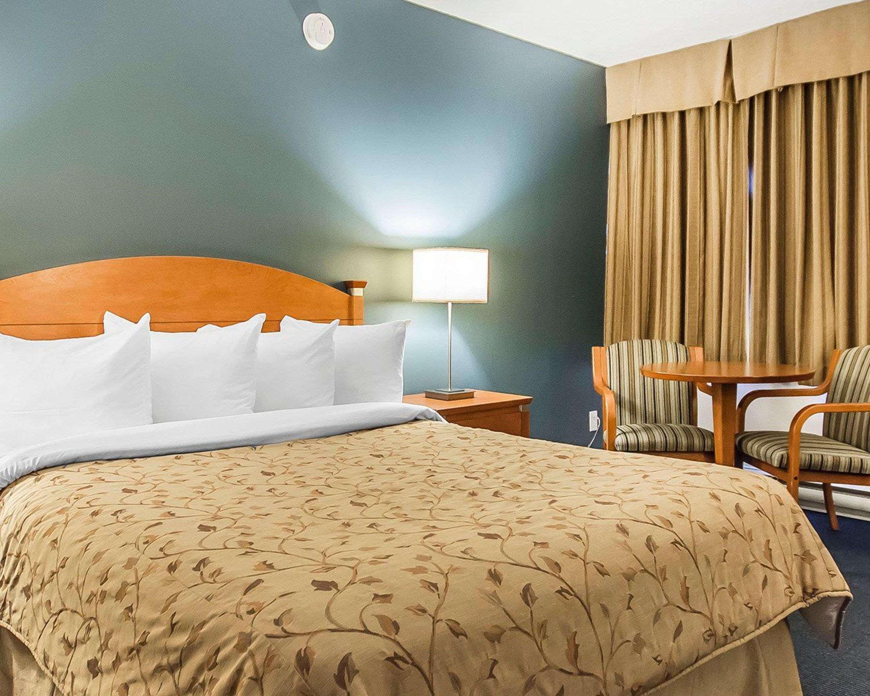 Quality Inn Rouyn-Noranda Extérieur photo
