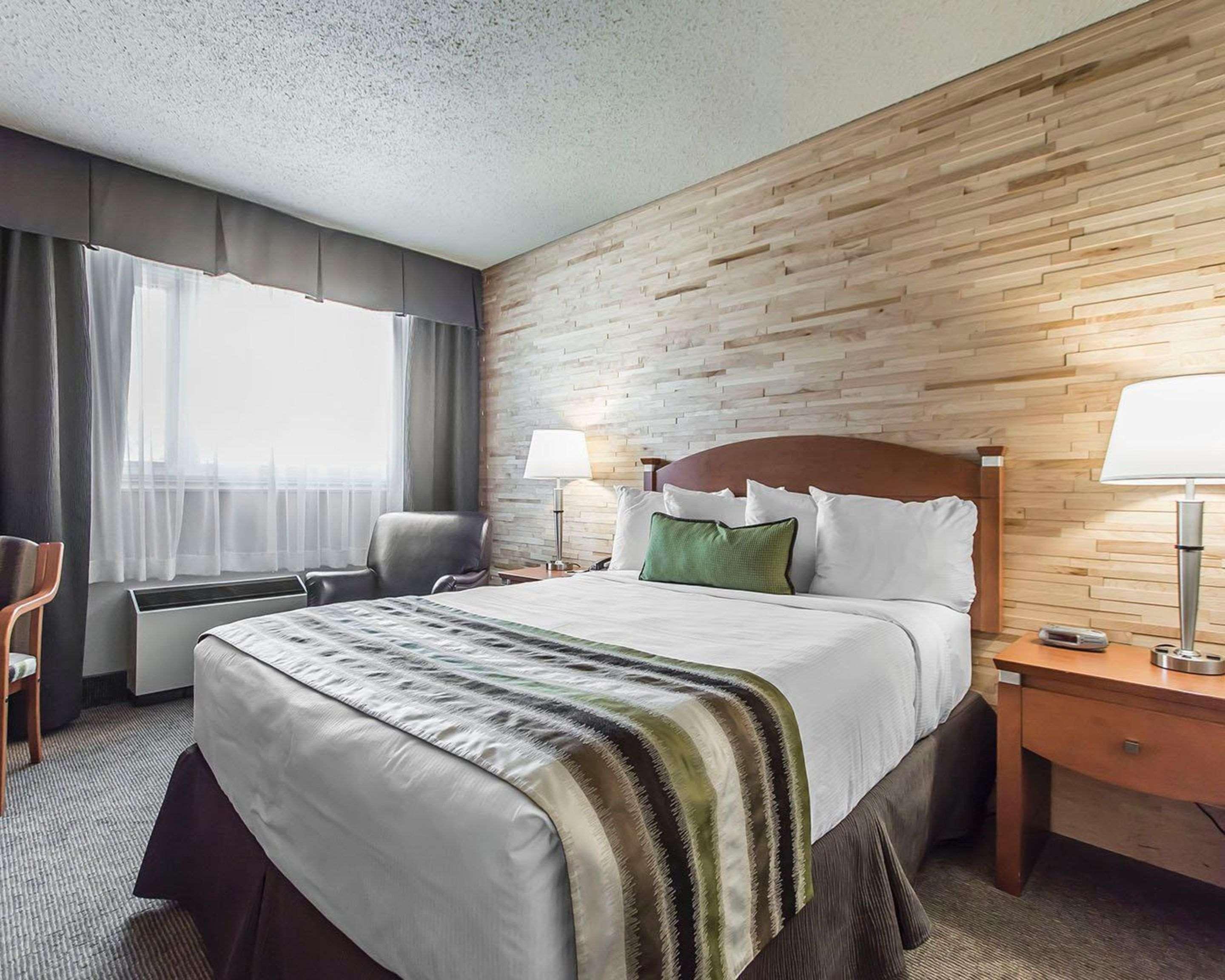 Quality Inn Rouyn-Noranda Extérieur photo