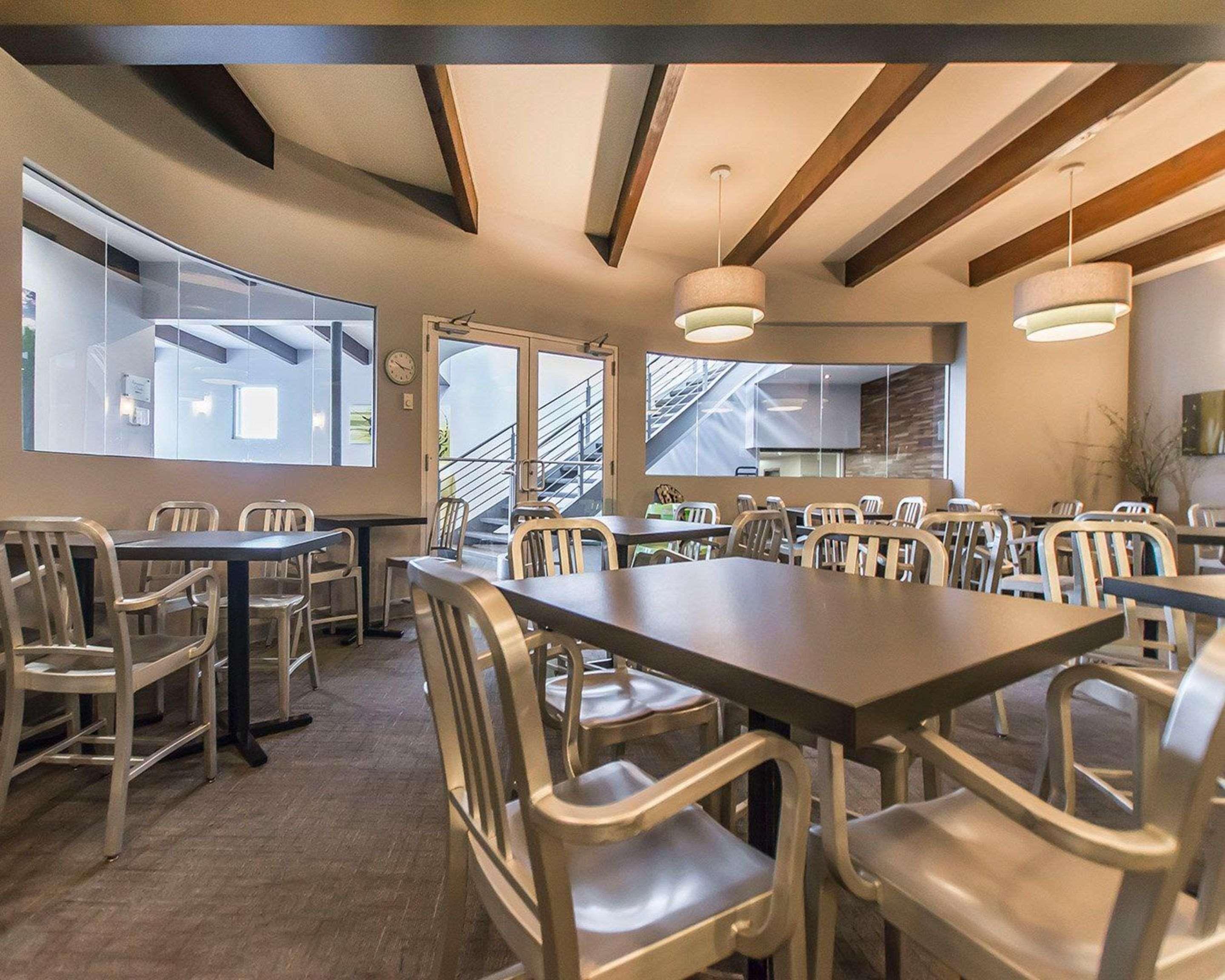 Quality Inn Rouyn-Noranda Extérieur photo