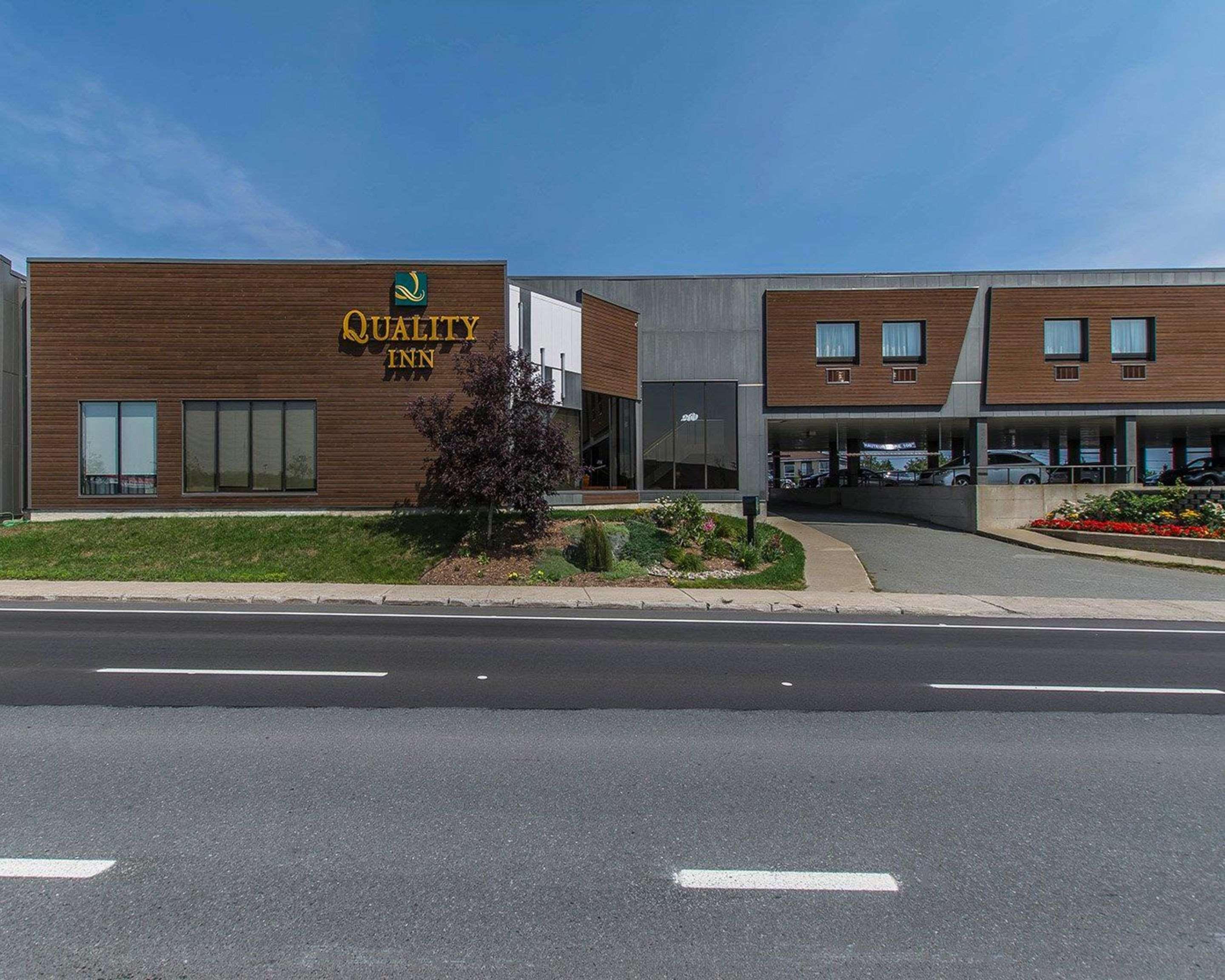Quality Inn Rouyn-Noranda Extérieur photo
