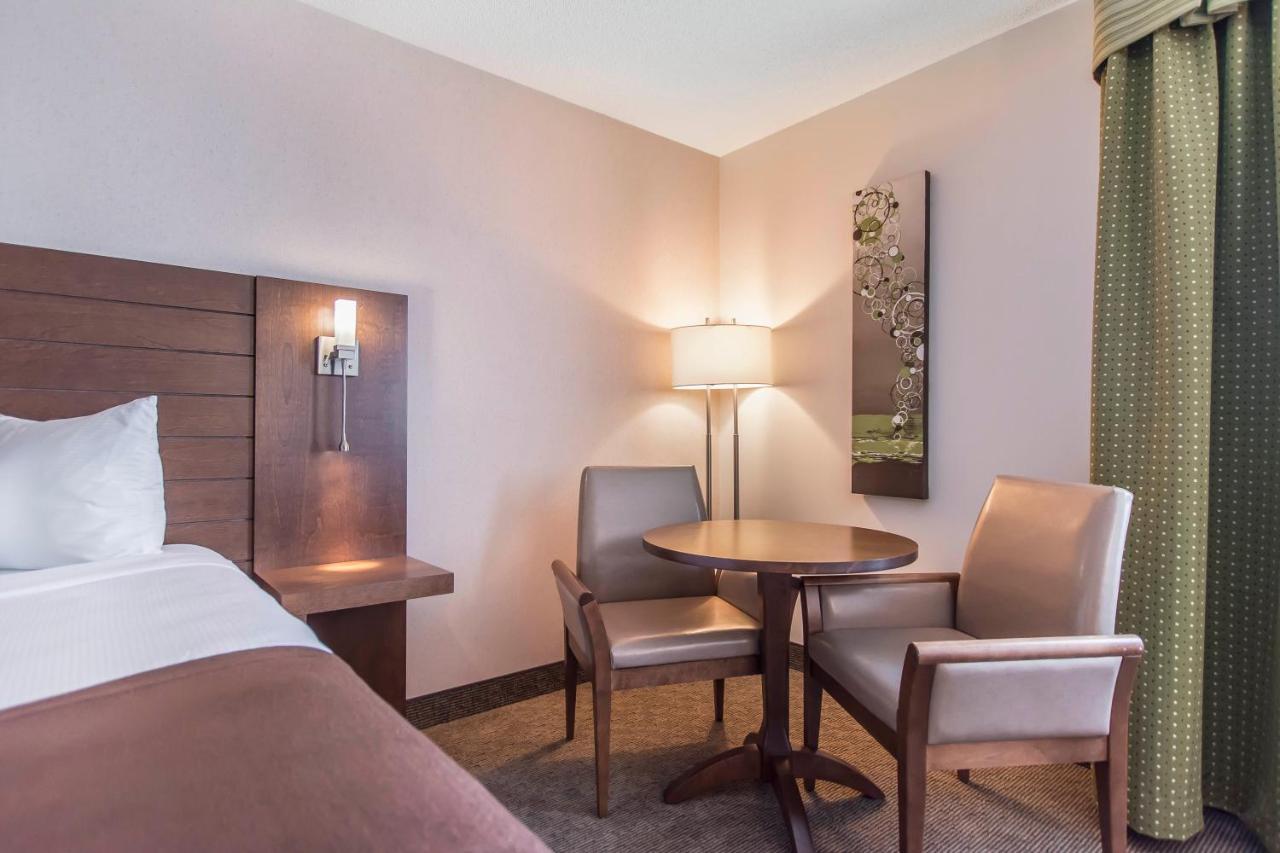 Quality Inn Rouyn-Noranda Extérieur photo