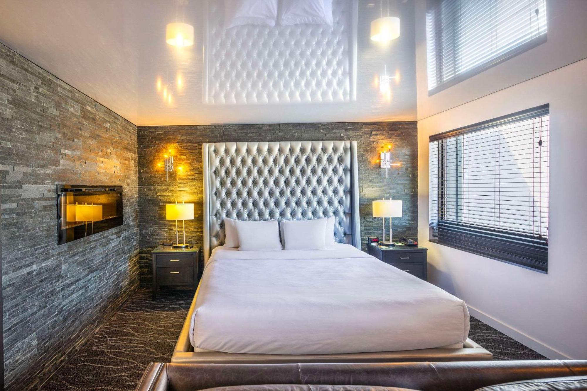 Quality Inn Rouyn-Noranda Extérieur photo
