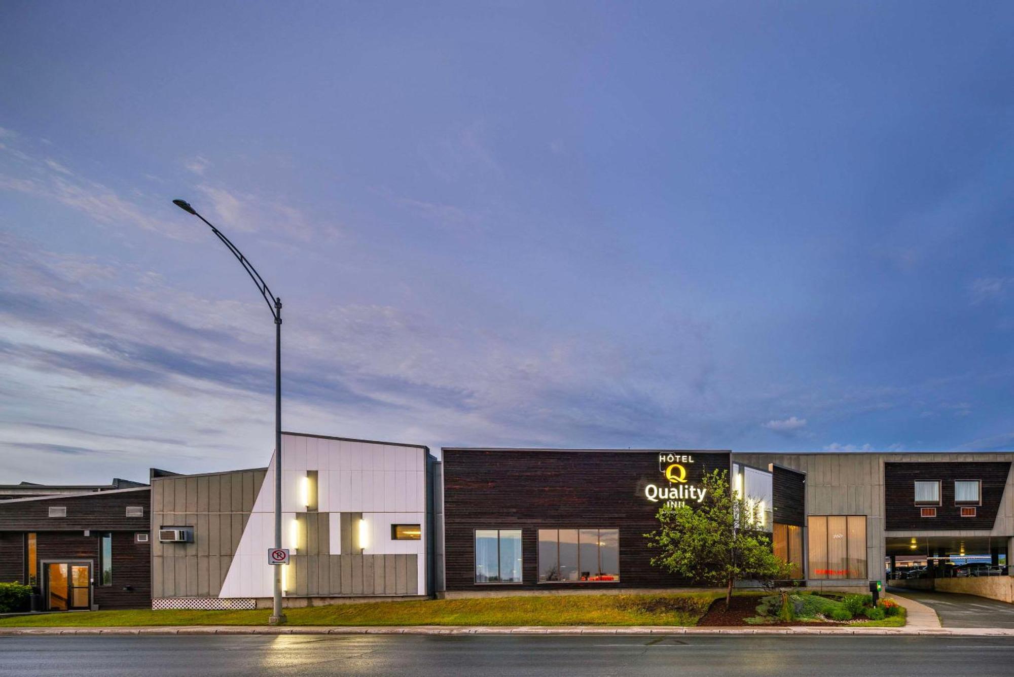 Quality Inn Rouyn-Noranda Extérieur photo