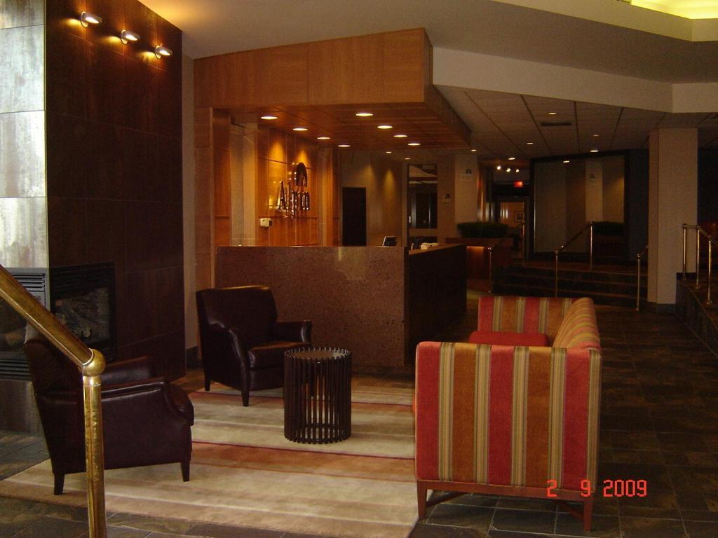 Quality Inn Rouyn-Noranda Extérieur photo